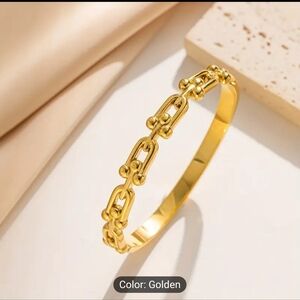 💛💛NEW💛💛 PRETTY!! Vintage Style Hollow Link Bangle Bracelet in GOLD Plating